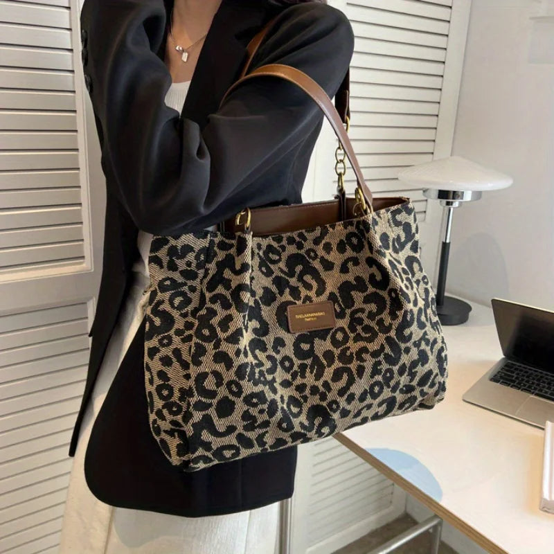 CASEY | LEOPARD PRINT HANDBAG