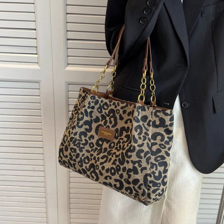 CASEY | LEOPARD PRINT HANDBAG