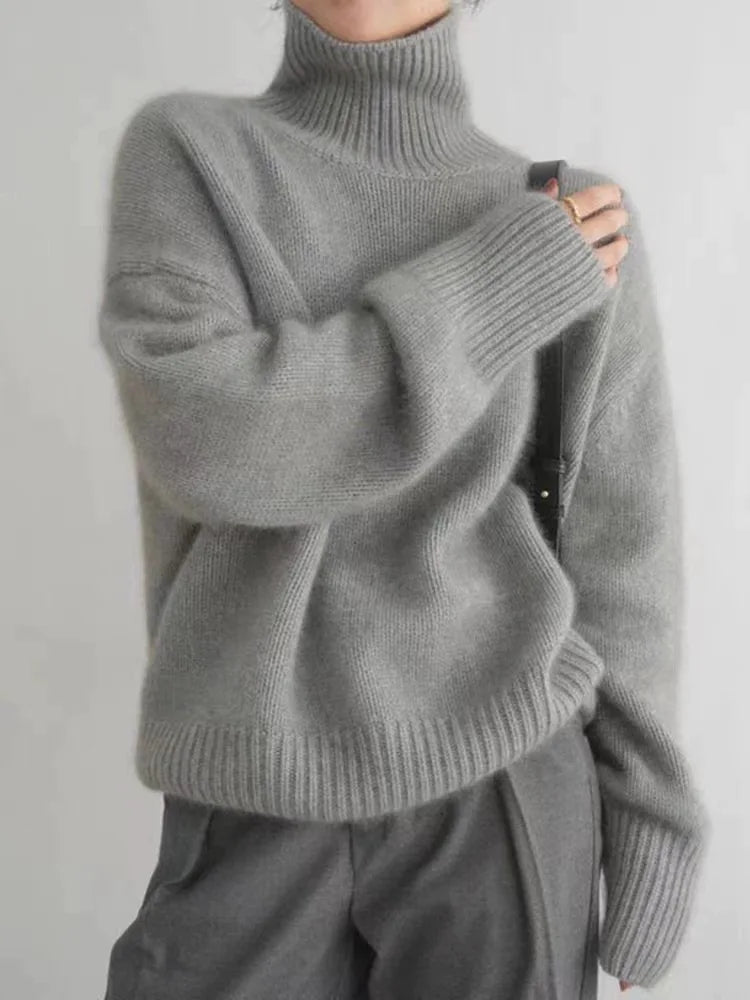 LIDIA | HIGH COLLAR SWEATER