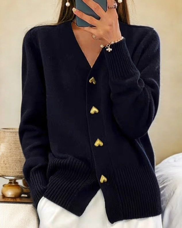 GISELDA | ELEGANT HEART BUTTON CARDIGAN