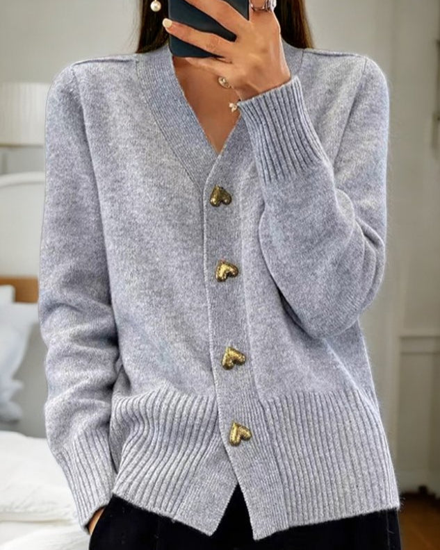 GISELDA | ELEGANT HEART BUTTON CARDIGAN